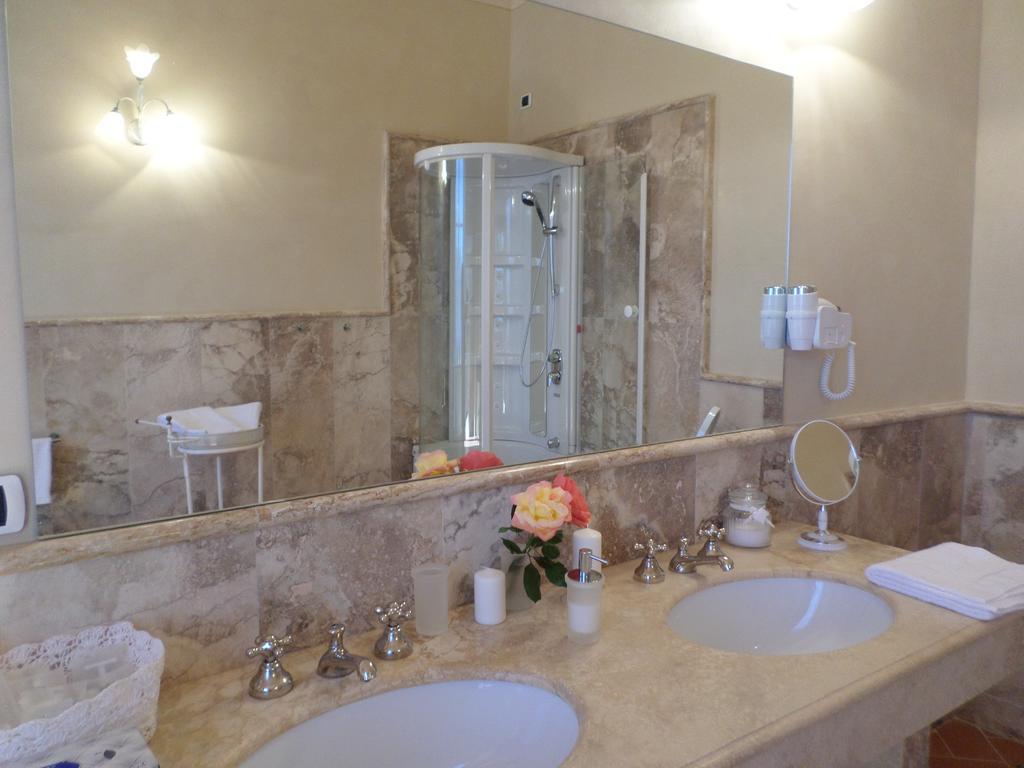 Tenuta Villa Rocchi トッリータ・ディ・シエーナ エクステリア 写真